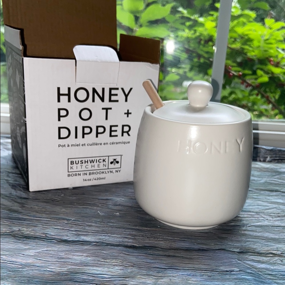White Ceramic Kitchen Honey Pot with Dipper